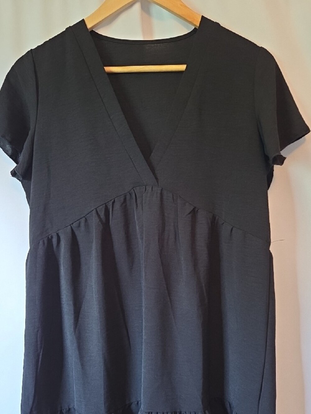 SHEIN Black Short Sleeve V-Neck Tiered Flowy Dress